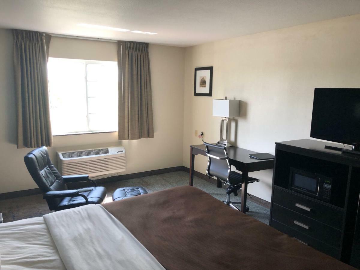 Americinn By Wyndham Hotel